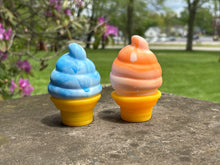 Load image into Gallery viewer, Ice cream squishy